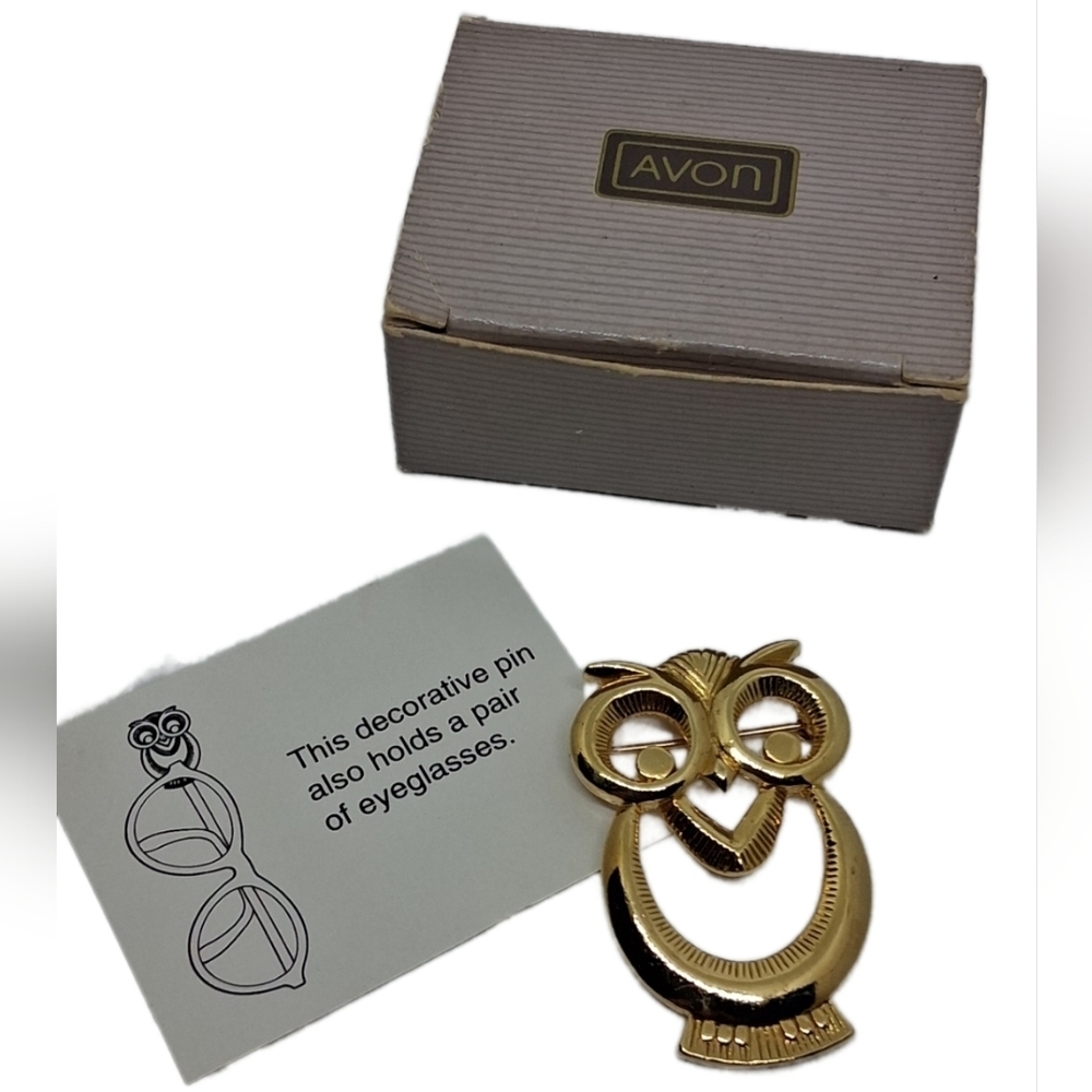Vintage Avon Wise Eyes Owl Pin Gold Tone Eyeglass Holder Pin with Original Box